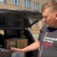 Строители передали два внедорожника «Нива» на нужды СВО